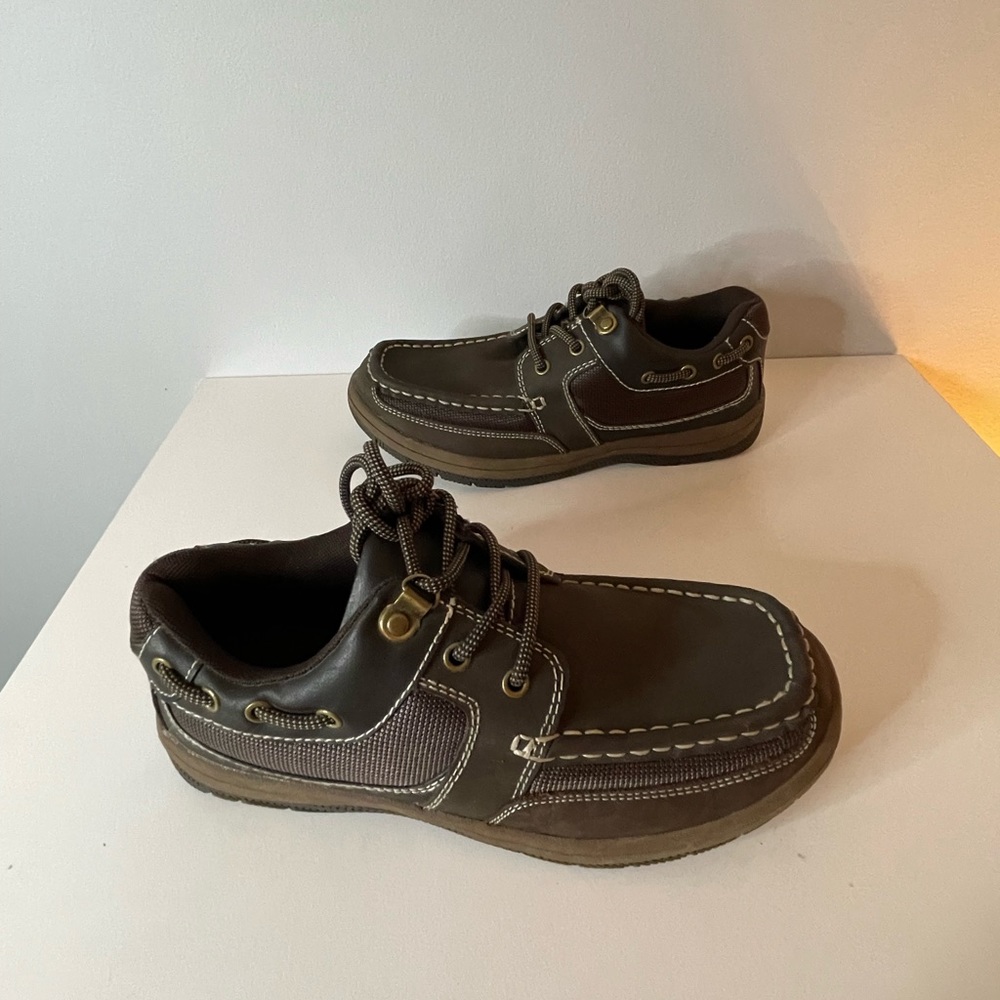 Boys Lace-up Shoes Size 6 - ZODIAC American Original